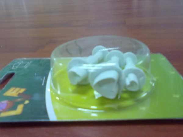 חותך קפיץ לב פלסטיק 3 חלקים 0.7/1/1.5 ס"מ -  מבצע עג"ה YABA 3