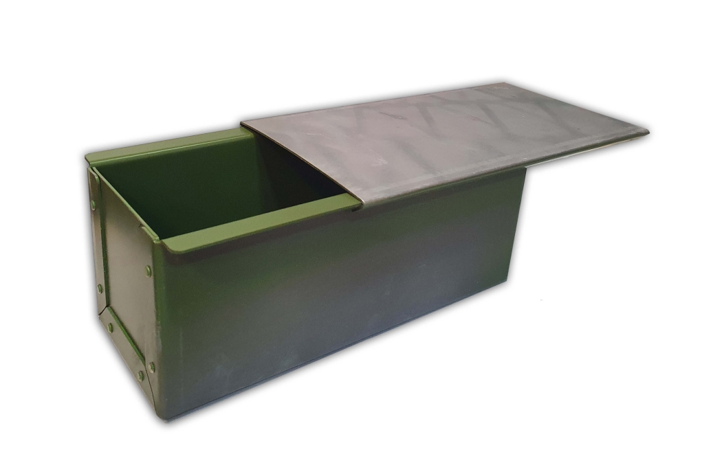 תבנית לחם קסטן 30/10/10+מכסה טפלון ירוק 3