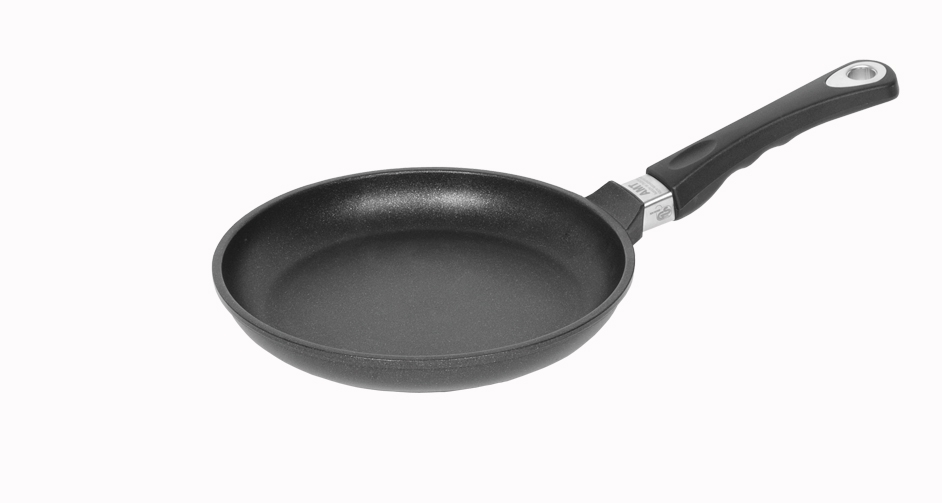 מחבת יציקה אלומיניום 24 ס"מ  ציפוי לוטן 10 מ"מ עובי 424 AMT 3