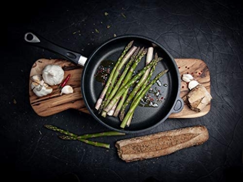 מחבת יציקה 28 ס"מ ציפוי לוטן אינדוקציה AMT 528 7