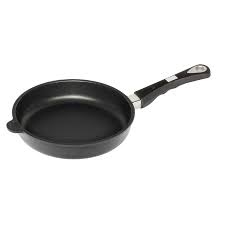 תבנית/מחבת שקשוקה 18 ס"מ יציקת אלומיניום ציפוי "לוטן" AMT 3