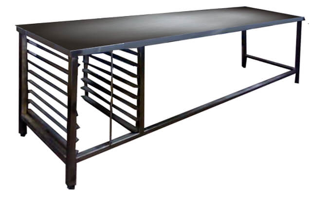 שולחן נירוסטה 270/70 ג-90 ס"מ+בצד ימין פתיחה 40 למסילות בעומק 60 ס"מ מעצור וקושרות בצד שמאל 3