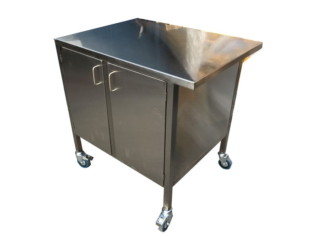 עגלה נירוסטה 2 קומות מדף 95/70 גובה 95 ס"מ סגור 3 כיוונים ובחזית דלת כפולה וללא אף מים 3