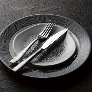 צלחת 27.6 ס"מ שוליים כחול מוברש CHURCHILL Bamboo Spinwash Mist 5