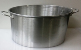 סיר אלומיניום קוטר 30 נמוך 13 ליטר (ג-18.5 ס"מ) + מכסה תוצרת הארץ