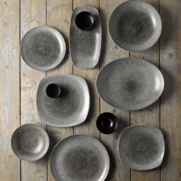 צלחת 26 ס"מ אסימטרי שחור CHURCHILL RAKU BLACK 5